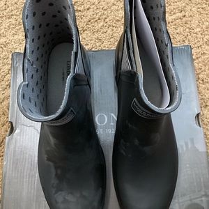 London fog rain boots